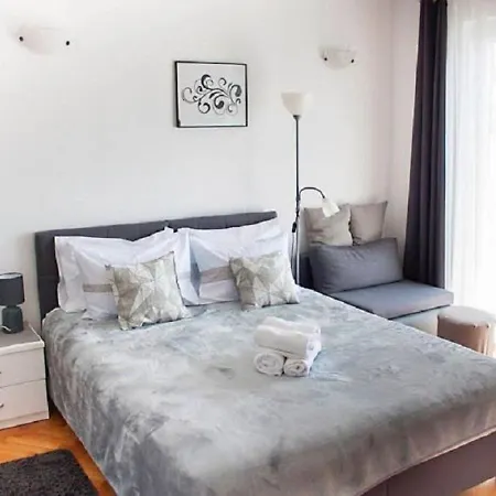 Apartment Ante *