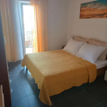 Apartment Ante *