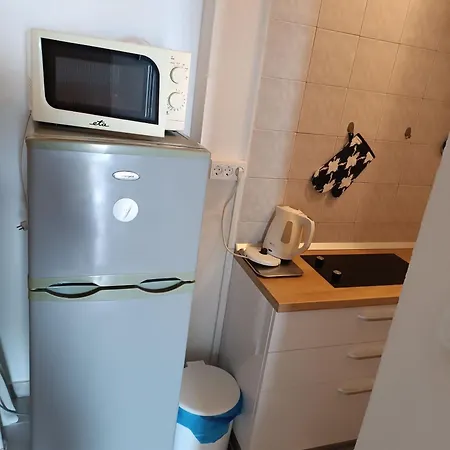 Apartment Ante *