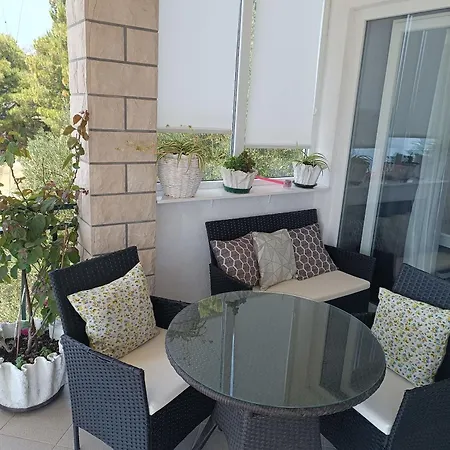 Apartment Ante